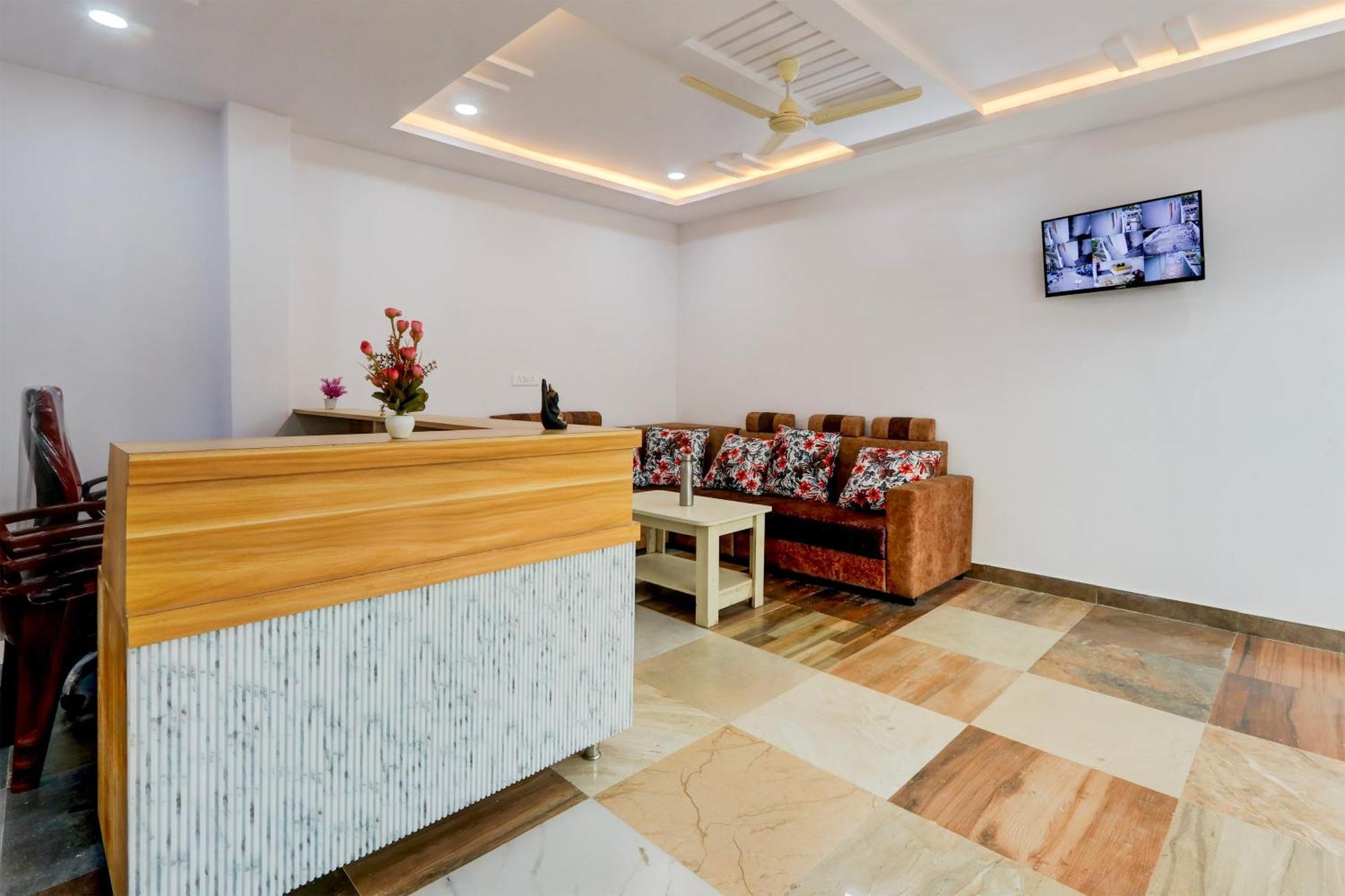 Hotel O Living Tree In Hyderabad Exterior photo
